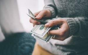 Best Under the Table Jobs Near Me To Earn Cash Easily