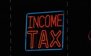 How Much Do Minors Get Taxes Taken Out of Their Paycheck